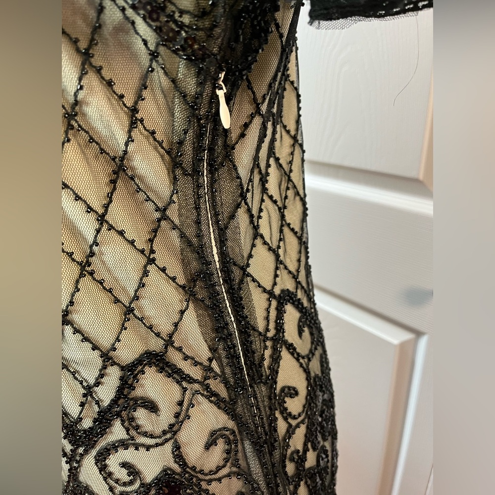 Fundaisy Elegant Black beaded and Cream cocktail, party Dress, size XL - Picture 10 of 16